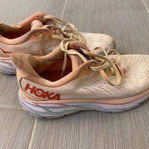 HOKA Clifton 8 women's size 8